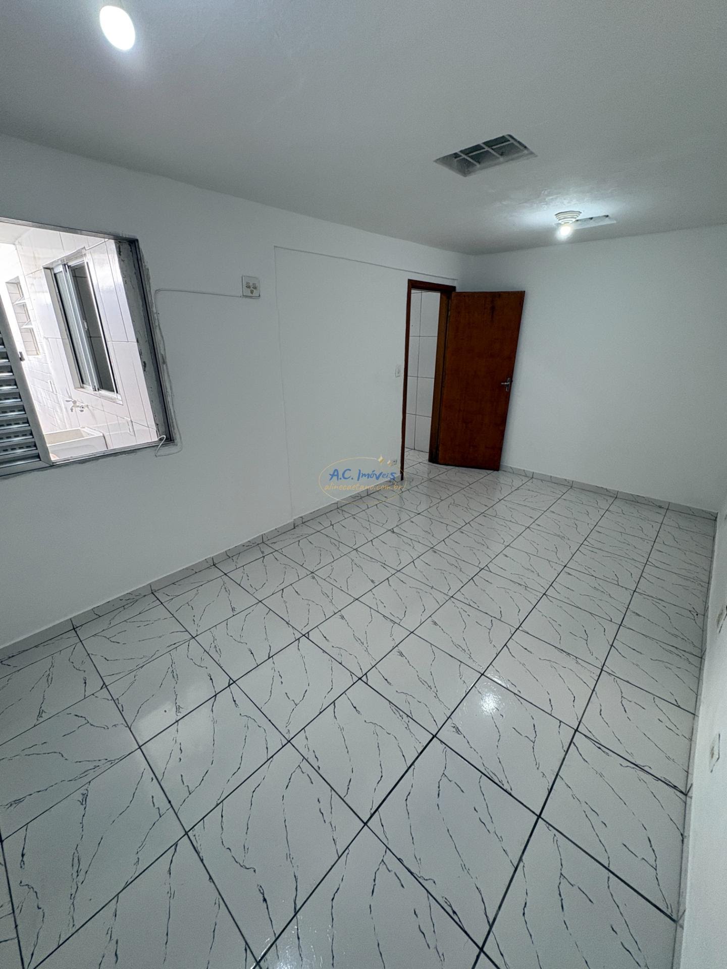 Casa à venda com 1 quarto, 1 banheiro, 2 vagas e 62m² no Guilhermina, Praia Grande (SP) — foto 12 de 26