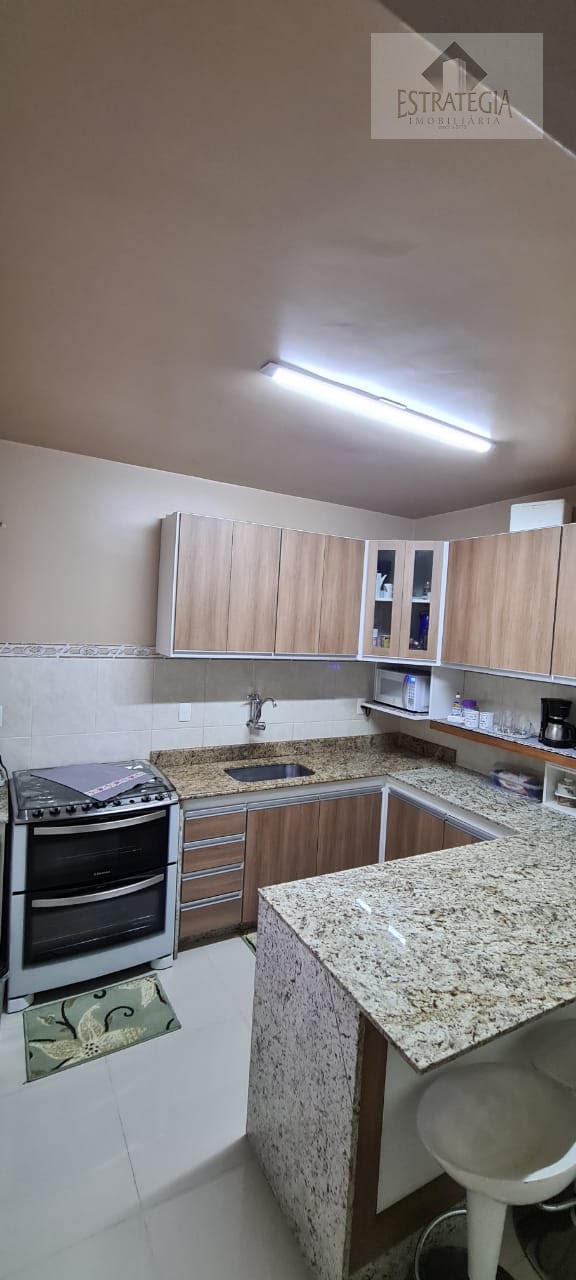 Casa à venda com 3 quartos, 1 suíte, 2 vagas e 170m² no Morin, Petrópolis (RJ) — foto 7 de 19