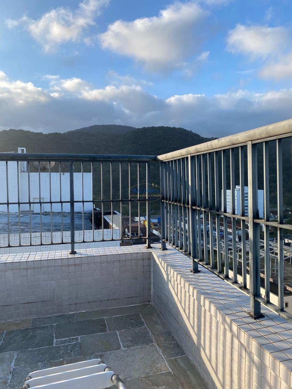 Apartamento para alugar com 4 quartos, 1 suíte, 2 vagas e 138m² no Jardim Caiahu, Mongaguá (SP) — foto 3 de 30