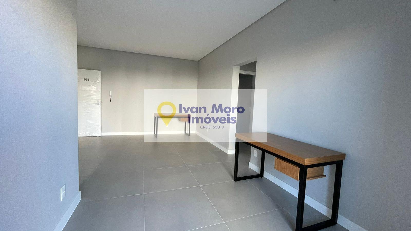 Apartamento à venda com 3 quartos, 1 suíte, 2 vagas e 97m² no Ingleses Norte, Florianópolis (SC) — foto 8 de 28