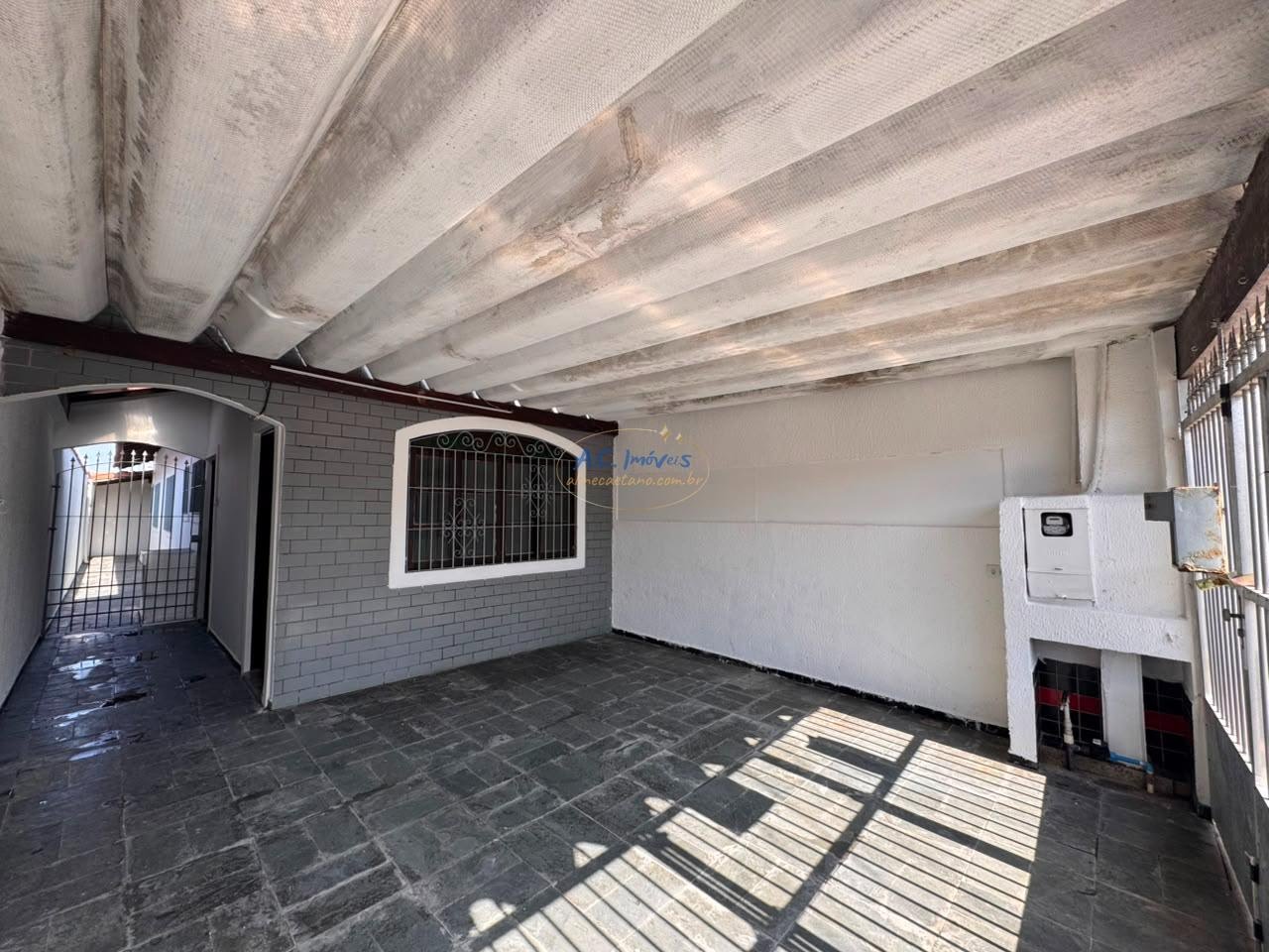 Casa à venda com 2 quartos, 1 suíte, 2 vagas e 125m² no Maracanã, Praia Grande (SP) — foto 3 de 17