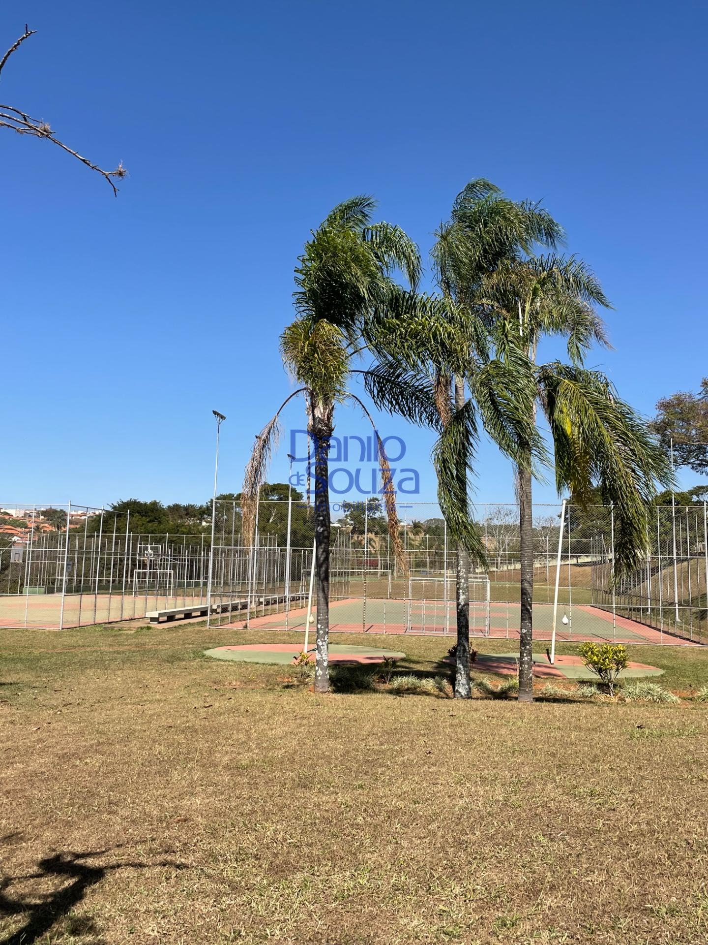 Casa à venda com 3 quartos, 1 banheiro, 2 vagas e 192m² no Vila Lamartine (área II ), Araxá (MG) — foto 19 de 22