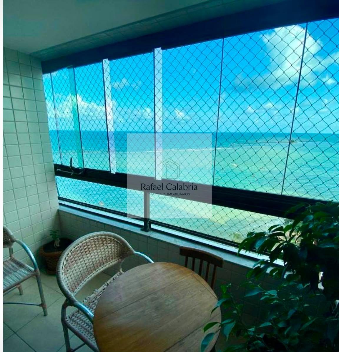 Varanda com vista pro mar