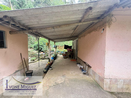 Casa à Venda em Vale das Videiras, Petrópolis - 2 Dorms