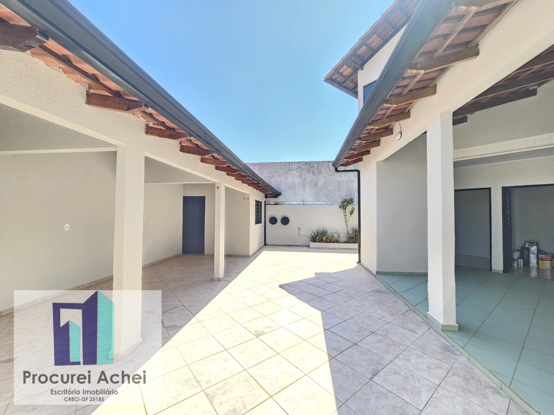Casa à venda com 5 quartos, 2 suítes, 4 vagas e 300m² no Setor Tradicional (planaltina), Planaltina (DF) — foto 7 de 23