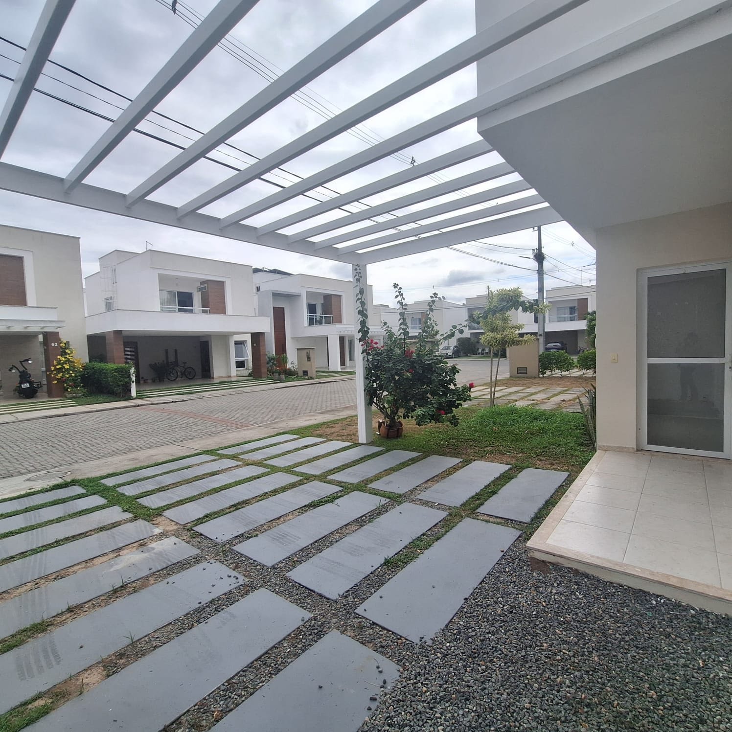 Casa à venda com 3 quartos, 3 suítes, 2 vagas e 120m² no Sim, Feira de Santana (BA) — foto 2 de 21