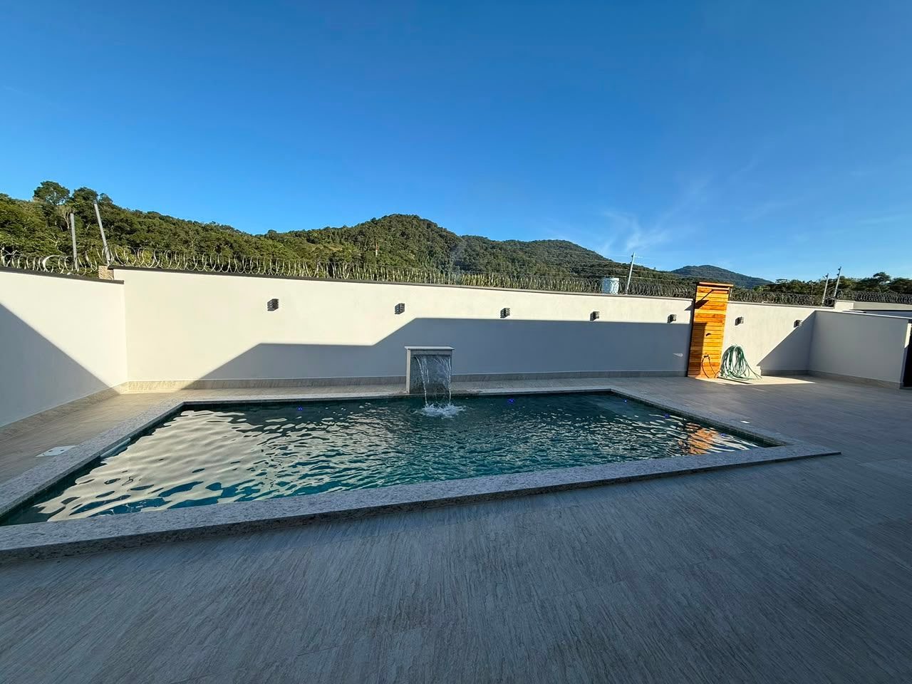 Casa à venda com 3 quartos e 285m² no Jardim Carolina, Ubatuba (SP) — foto 8 de 22