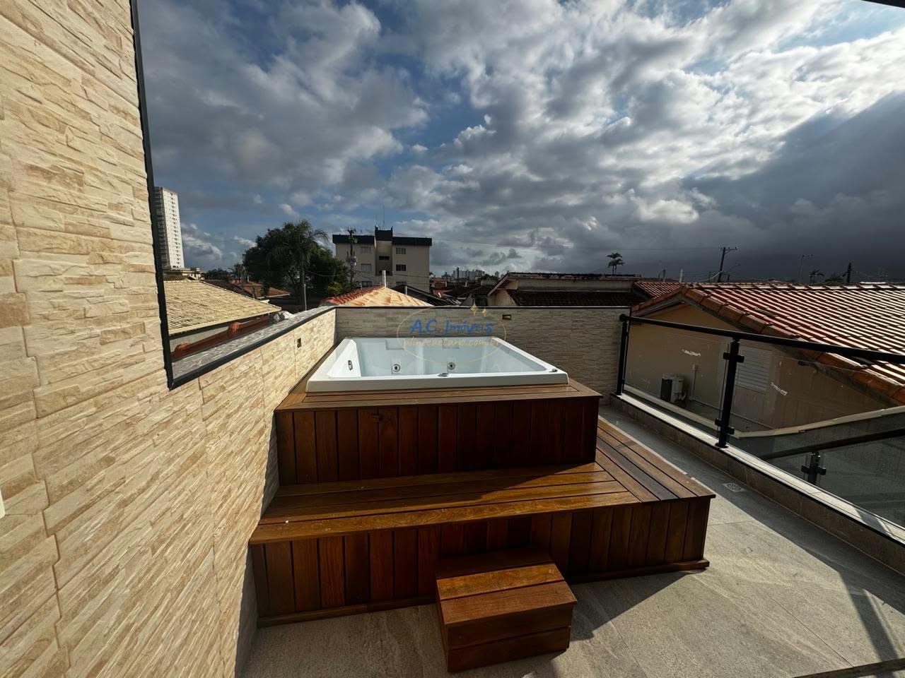 Casa à venda com 3 quartos, 2 suítes, 2 vagas e 135m² no Caiçara, Praia Grande (SP) — foto 4 de 30