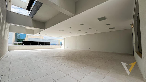 Prédio Inteiro Comercial para Venda em Anhangabaú  -  Jundiaí