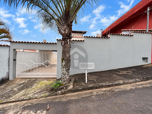Casa à Venda e Locação no Residencial São Lucas, Alfenas