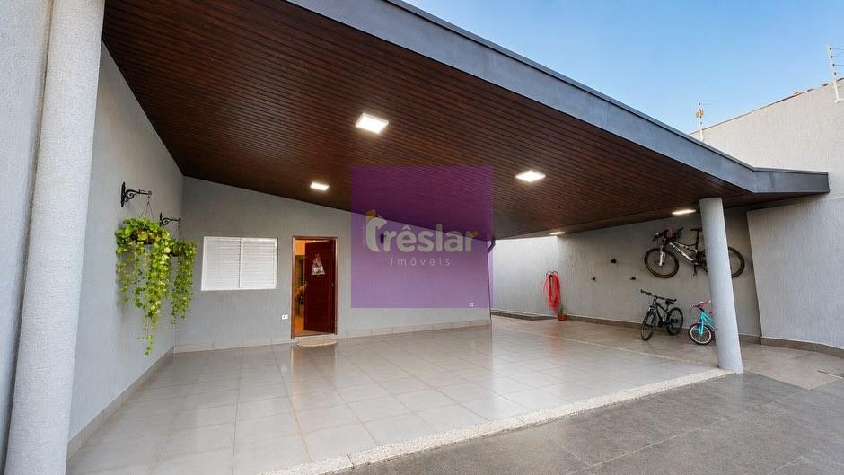 Casa à venda com 3 quartos, 2 banheiros, 3 vagas e 259m² no Jardim Paranapunga, Três Lagoas — foto principal