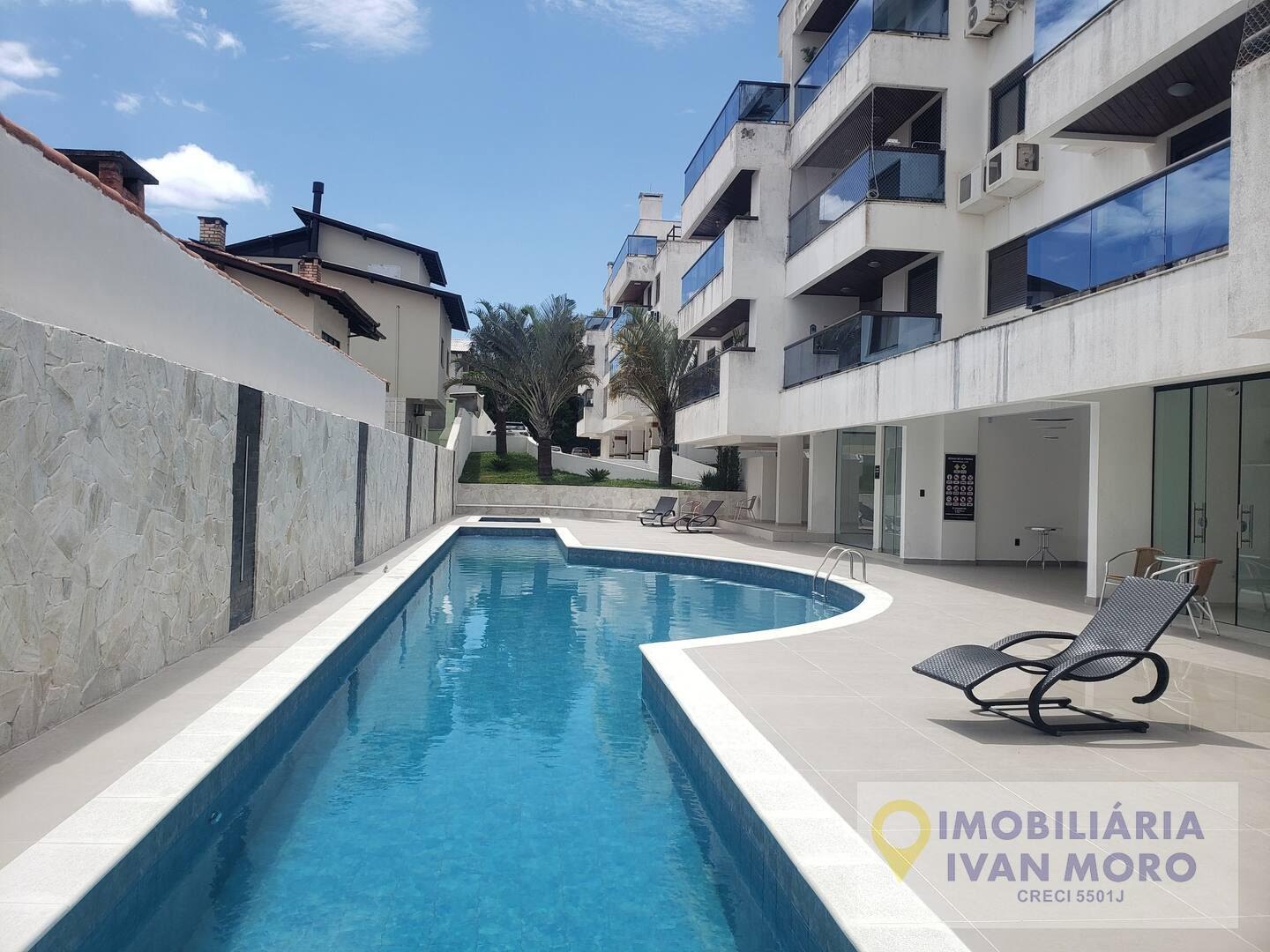 Apartamento à venda com 1 quarto, 1 banheiro, 1 vaga e 47m² no Ingleses do Rio Vermelho, Florianópolis — foto principal