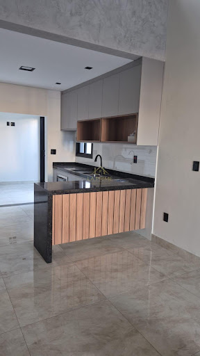 Casa de Condomínio em Cajuru do Sul - Sorocaba, SP - 3 Dormitórios/1 Suíte - Cozinha com planejados - Área gourmet - Piscina - 2 Vagas