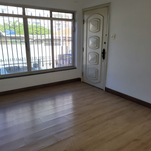 Casa à Venda no Parque São Domingos