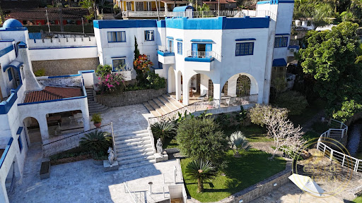 Casa Frente Mar para Temporada em Angra dos Reis / RJ no bairro Ponta do Sapê