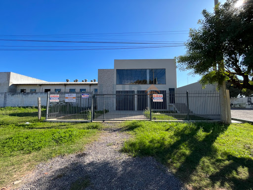 Prédio comercial com 392m²