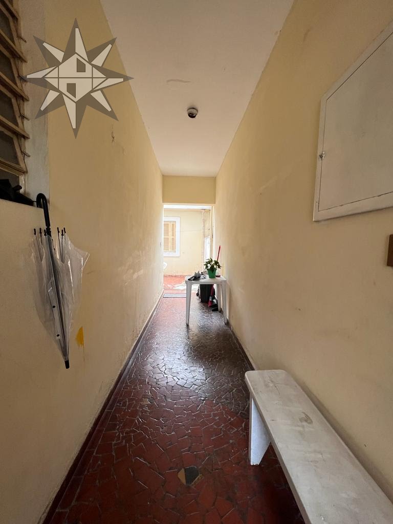 Hall - Quintal