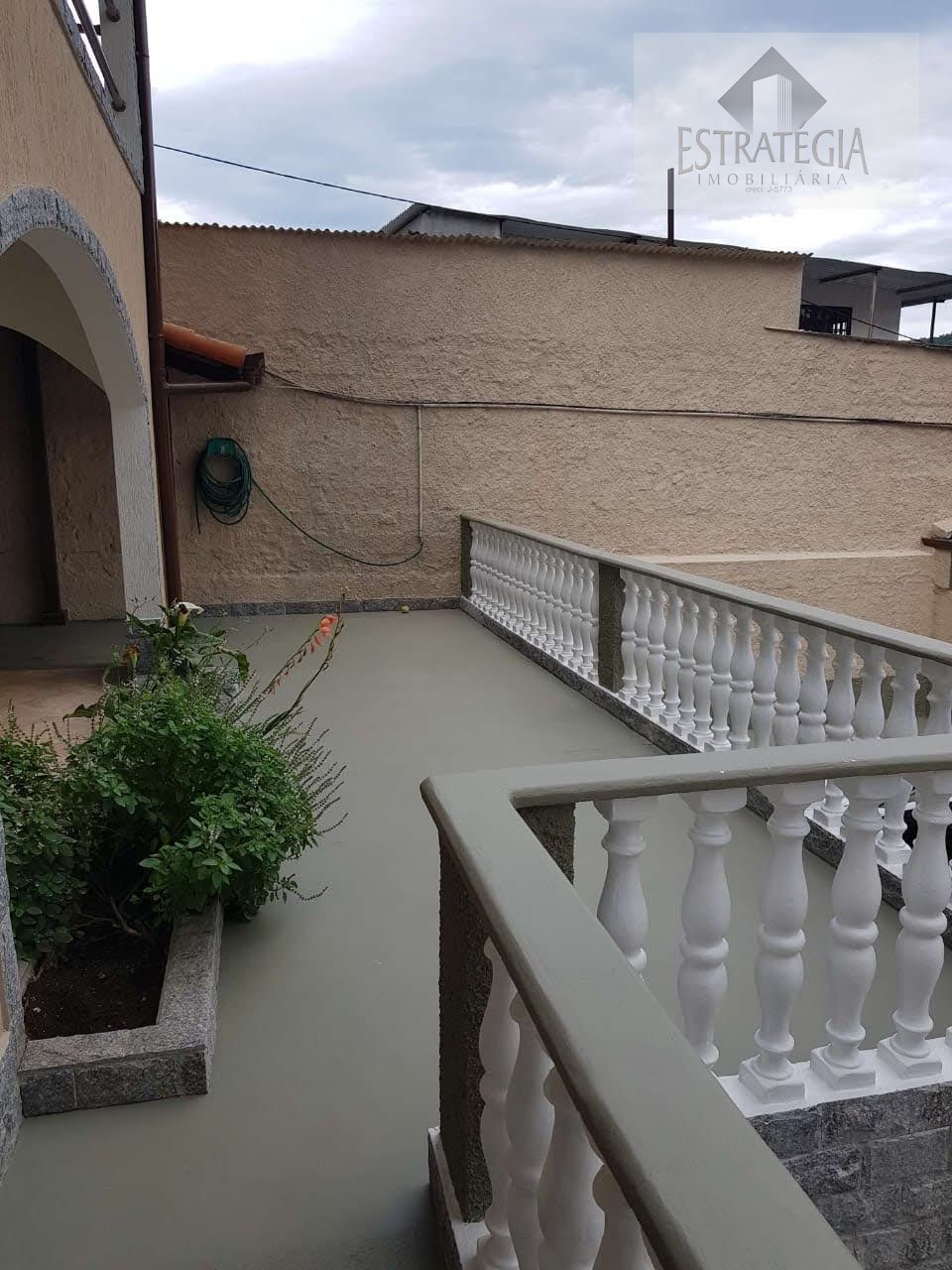 Casa à venda com 3 quartos, 1 suíte, 4 vagas e 225m² no Bingen, Petrópolis (RJ) — foto 4 de 30