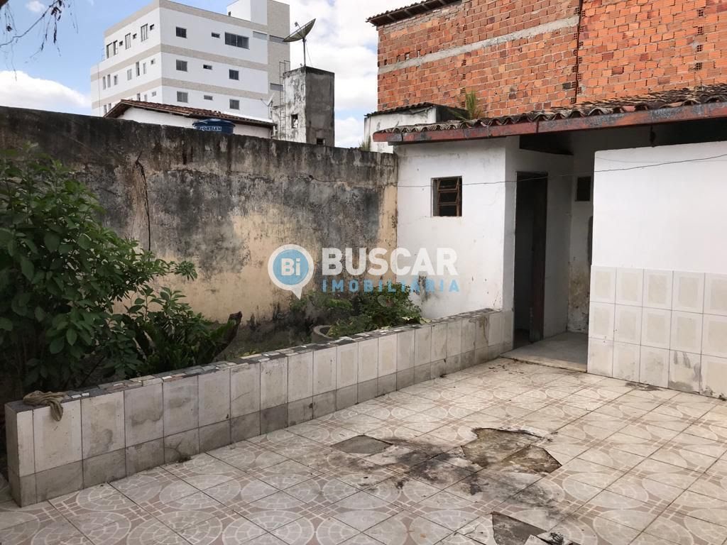 Casa à venda com 7 quartos, 1 suíte, 3 vagas e 289m² no Brasília, Feira de Santana (BA) — foto 5 de 12