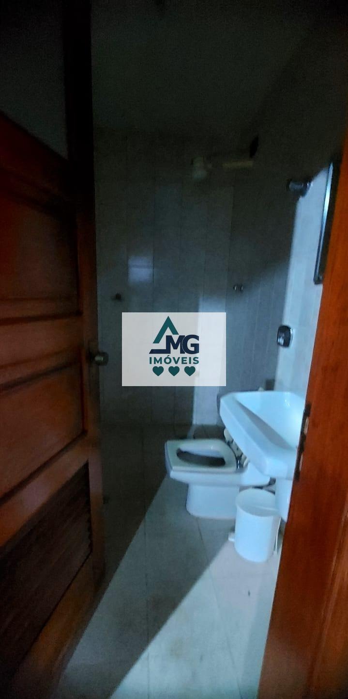 Casa à venda com 4 quartos, 1 suíte, 3 vagas e 424m² no Chácara das Rosas, Três Corações (MG) — foto 27 de 30