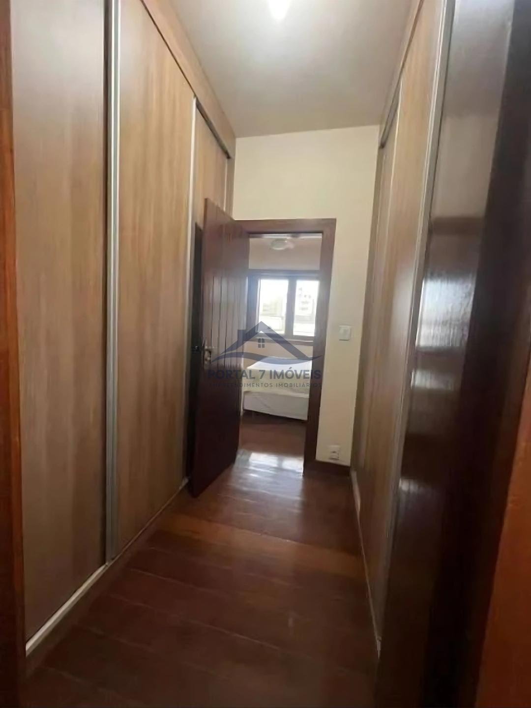 Casa à venda com 4 quartos, 2 suítes, 4 vagas e 225m² no Jardim Arizona, Sete Lagoas (MG) — foto 8 de 15