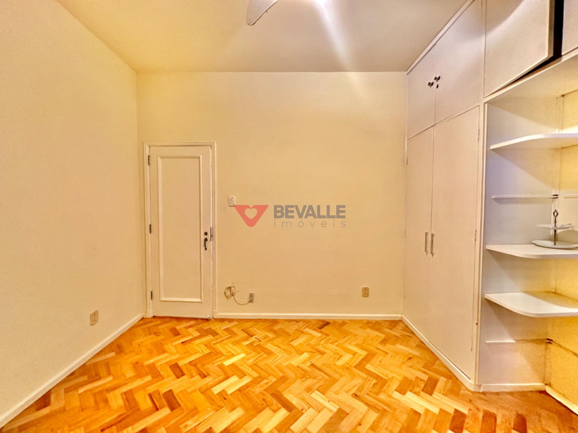 Apartamento à venda com 4 quartos, 1 suíte, 1 vaga e 130m² no Leblon, Rio de Janeiro (RJ) — foto 18 de 30
