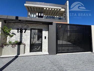 Luxo, Conforto e Sofisticação a Passos da Praia. Balneário