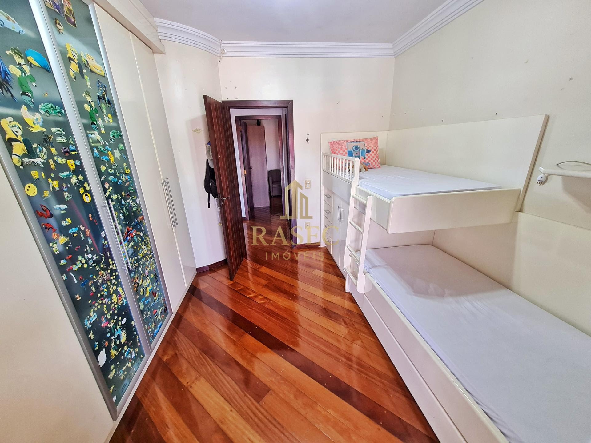 Casa à venda com 5 quartos, 1 suíte, 4 vagas e 294m² no Centro I, Brusque (SC) — foto 19 de 19