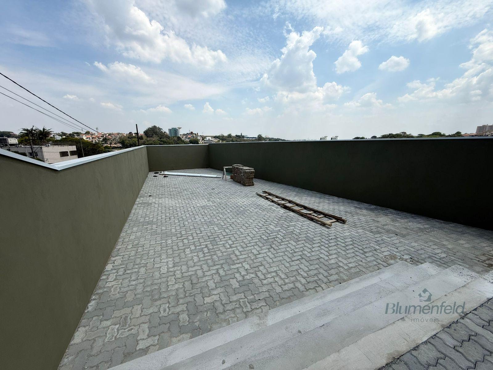 Comercial para alugar com 2 banheiros, 7 vagas e 300m² no Parque Rodrigo Barreto, Arujá (SP) — foto 7 de 7