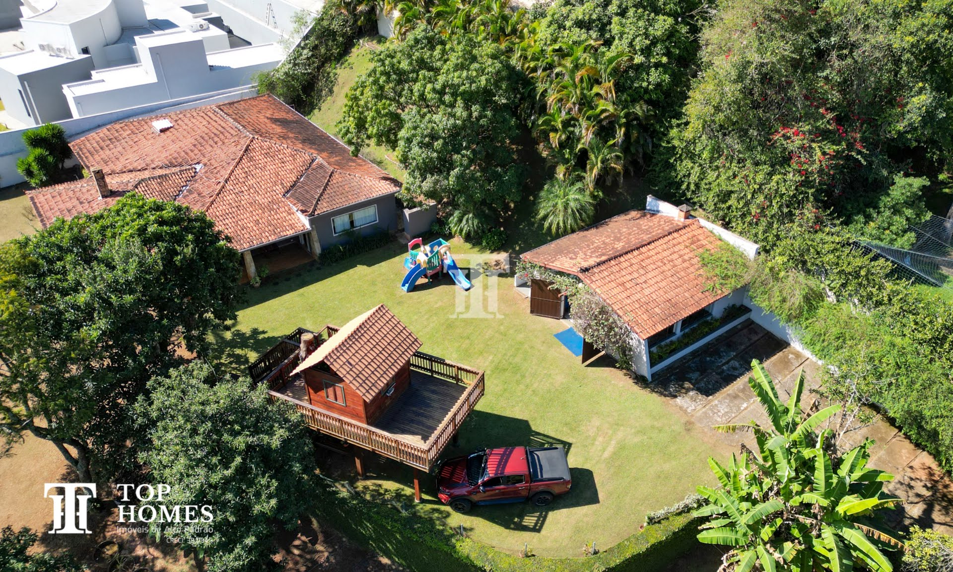 Casa chácara imóvel de alto padrão à venda no condomínio Village Scorpios II em Cajamar/SP