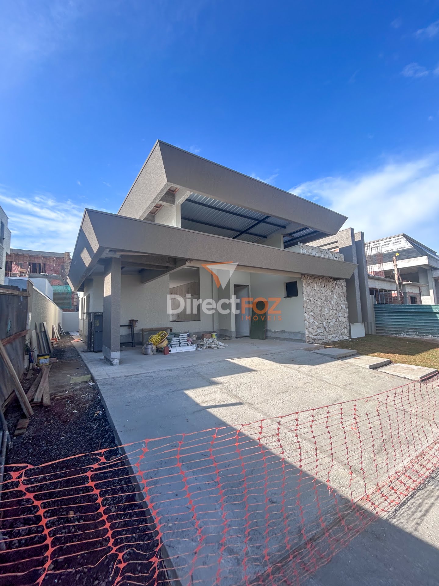 Casa Térrea de Alto Padrão à Venda no Condomínio Royal Boulevard Fase 3 – Foz do Iguaçu/PR