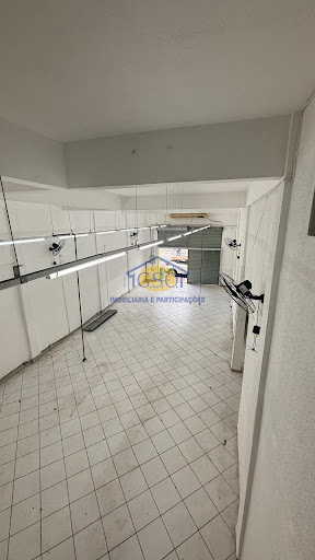 Loja/Salão em Parque Residencial Laranjeiras - Serra, ES