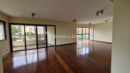 Apartamento, 3 quartos, 240 m² - Foto 1