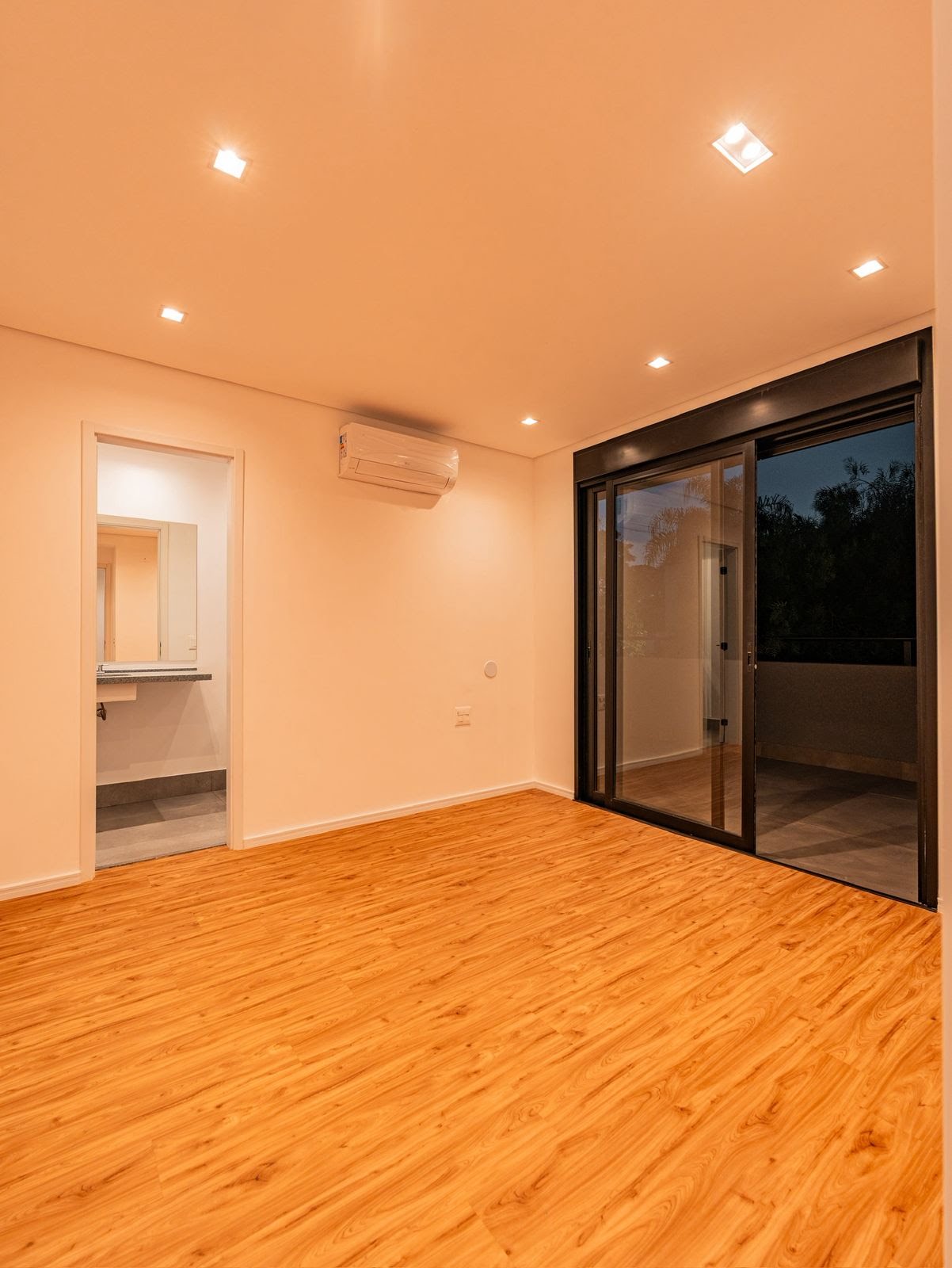 Apartamento à venda com 4 quartos, 4 suítes, 4 vagas e 318m² no Alphaville, Santana de Parnaíba (SP) — foto 8 de 28
