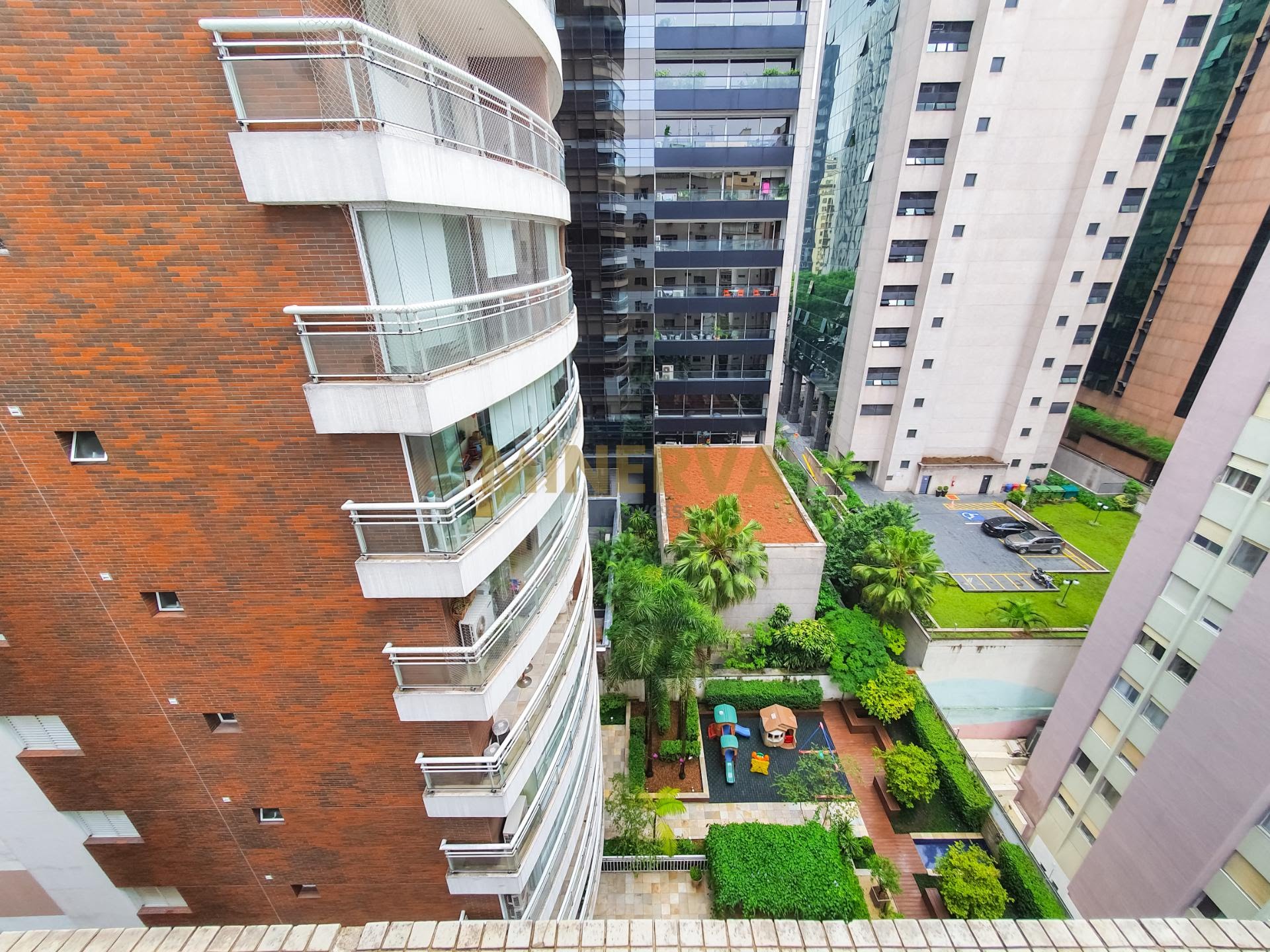 Apartamento à venda com 3 quartos, 2 suítes, 2 vagas e 243m² no Jardim Paulista, São Paulo (SP) — foto 17 de 28