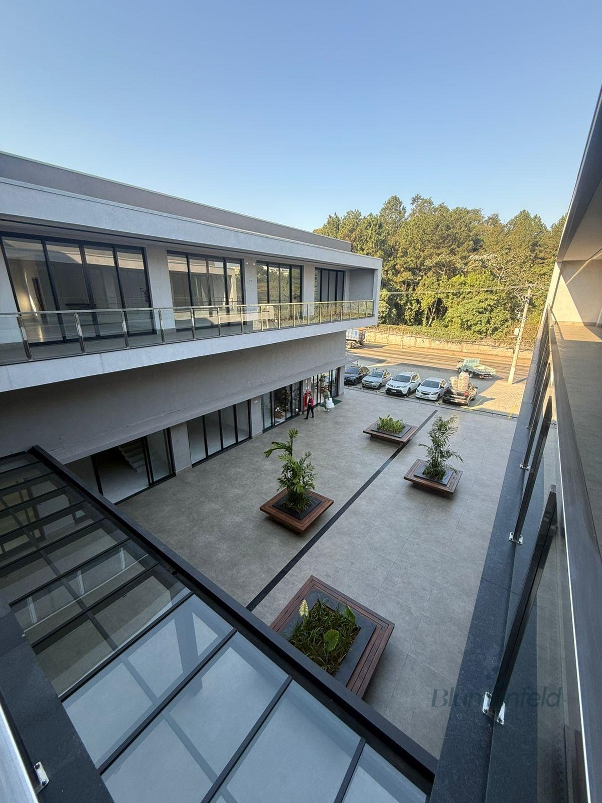 Comercial para alugar com 1 banheiro, 1 vaga e 61m² no Caputera, Arujá (SP) — foto 2 de 18