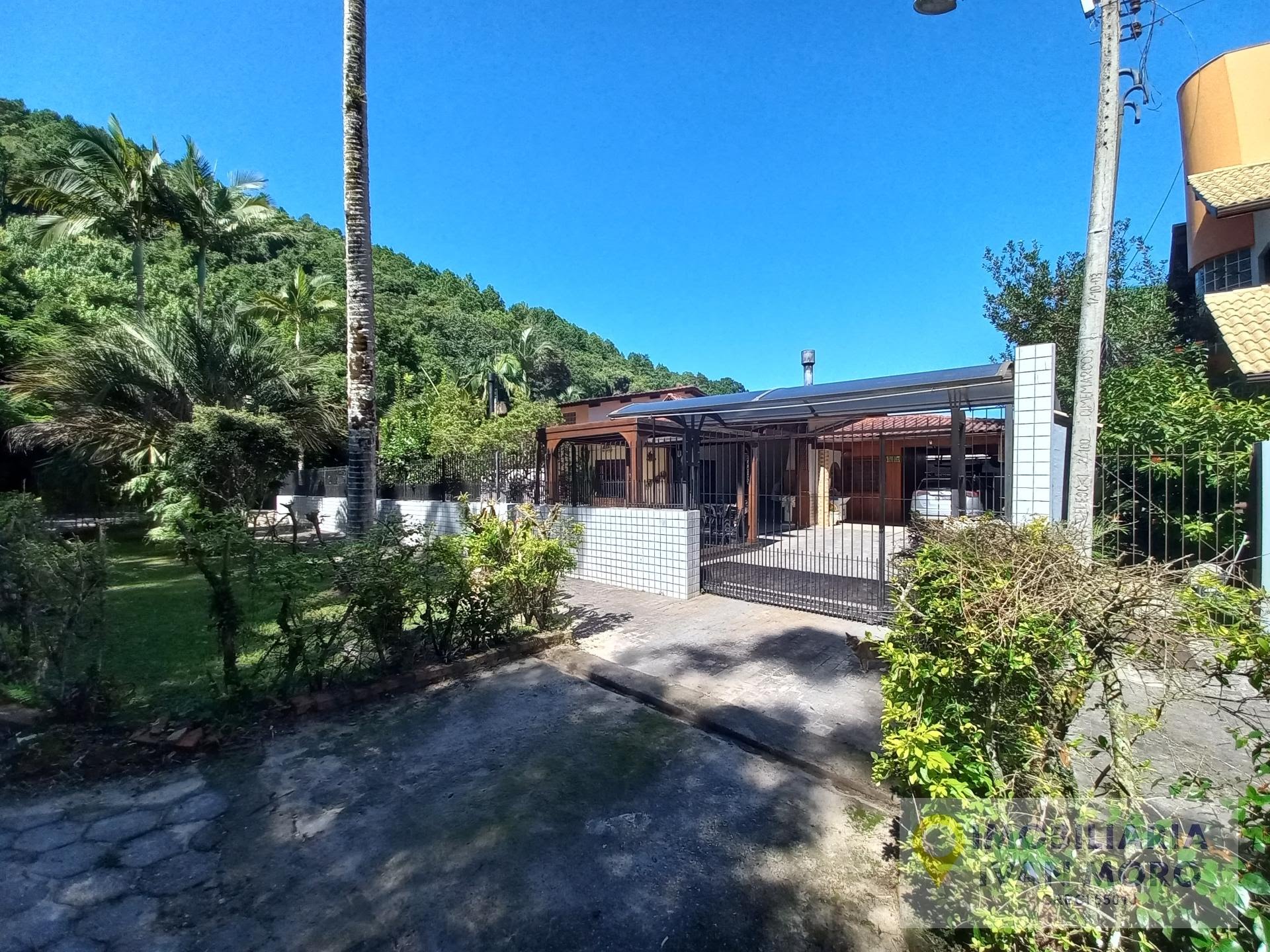 Casa à venda com 5 quartos, 2 suítes, 4 vagas e 219m² no Daniela, Florianópolis (SC) — foto 5 de 30