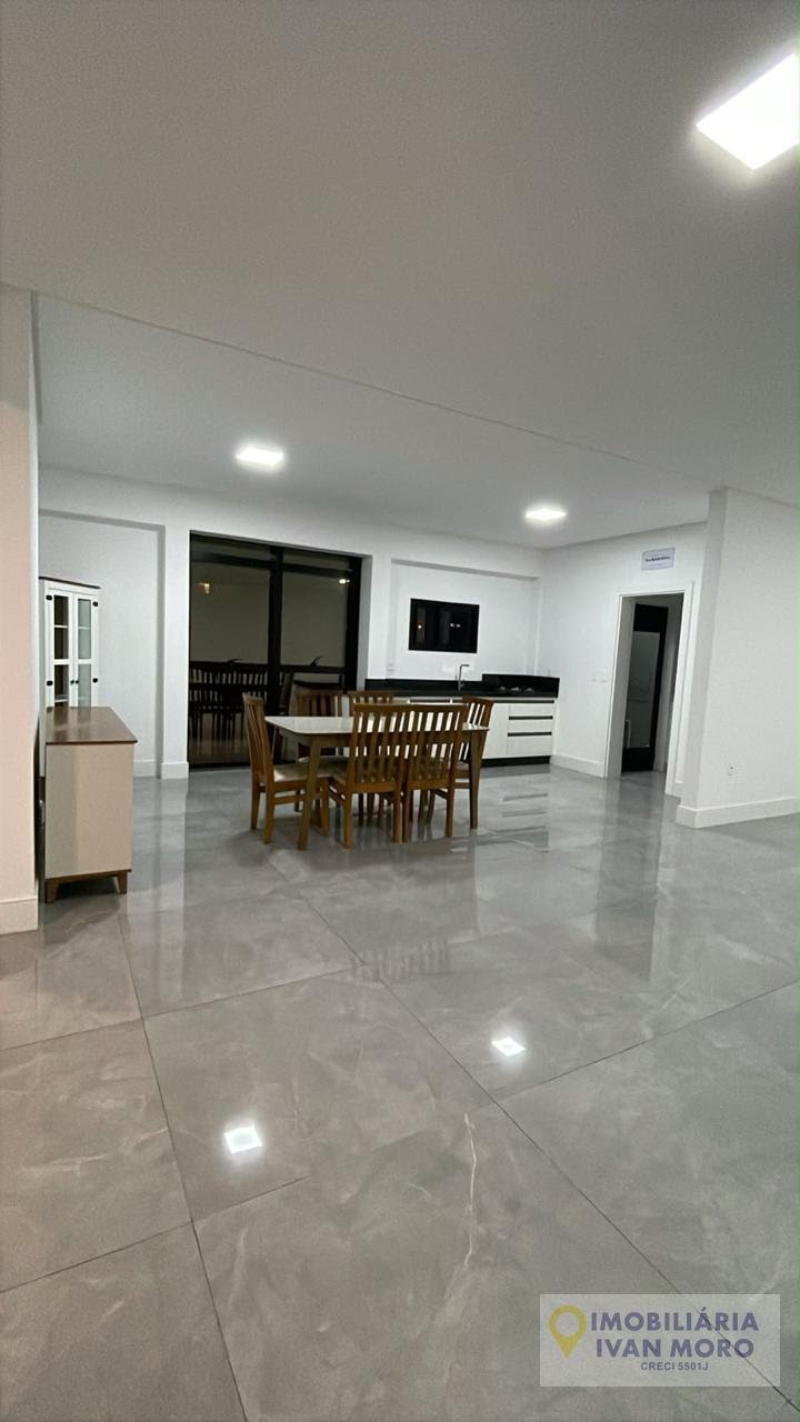 Apartamento para alugar com 4 quartos, 4 suítes, 3 vagas e 198m² no Meia Praia, Itapema (SC) — foto 2 de 30