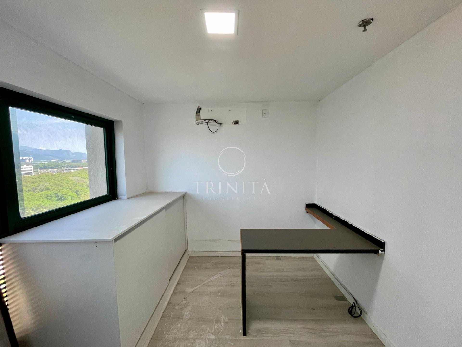 sala-trinitaimobiliaria-ceoexecutiveoffices-peninsula