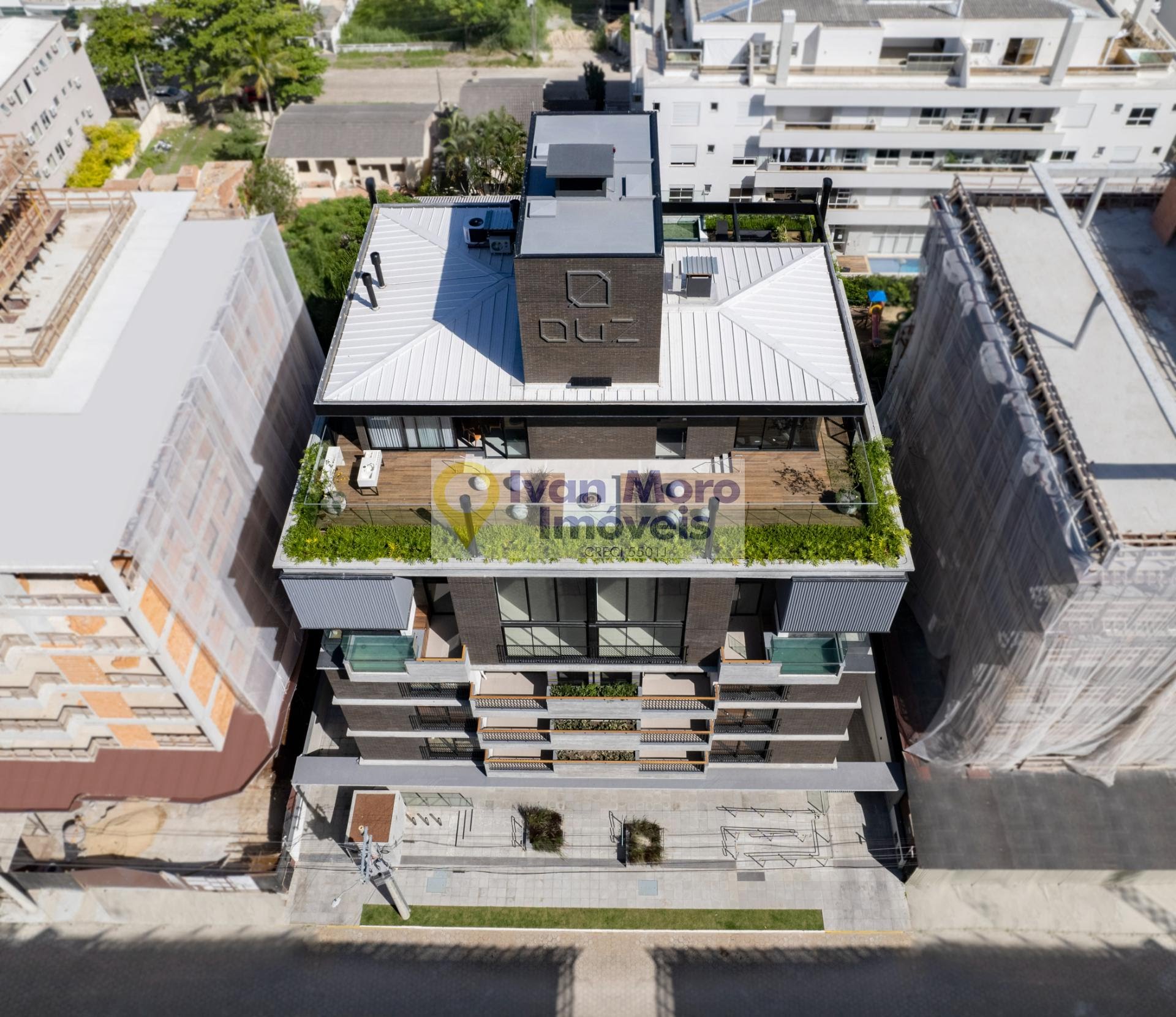 Apartamento à venda com 3 quartos, 3 suítes, 2 vagas e 242m² no Jurerê, Florianópolis (SC) — foto 2 de 26
