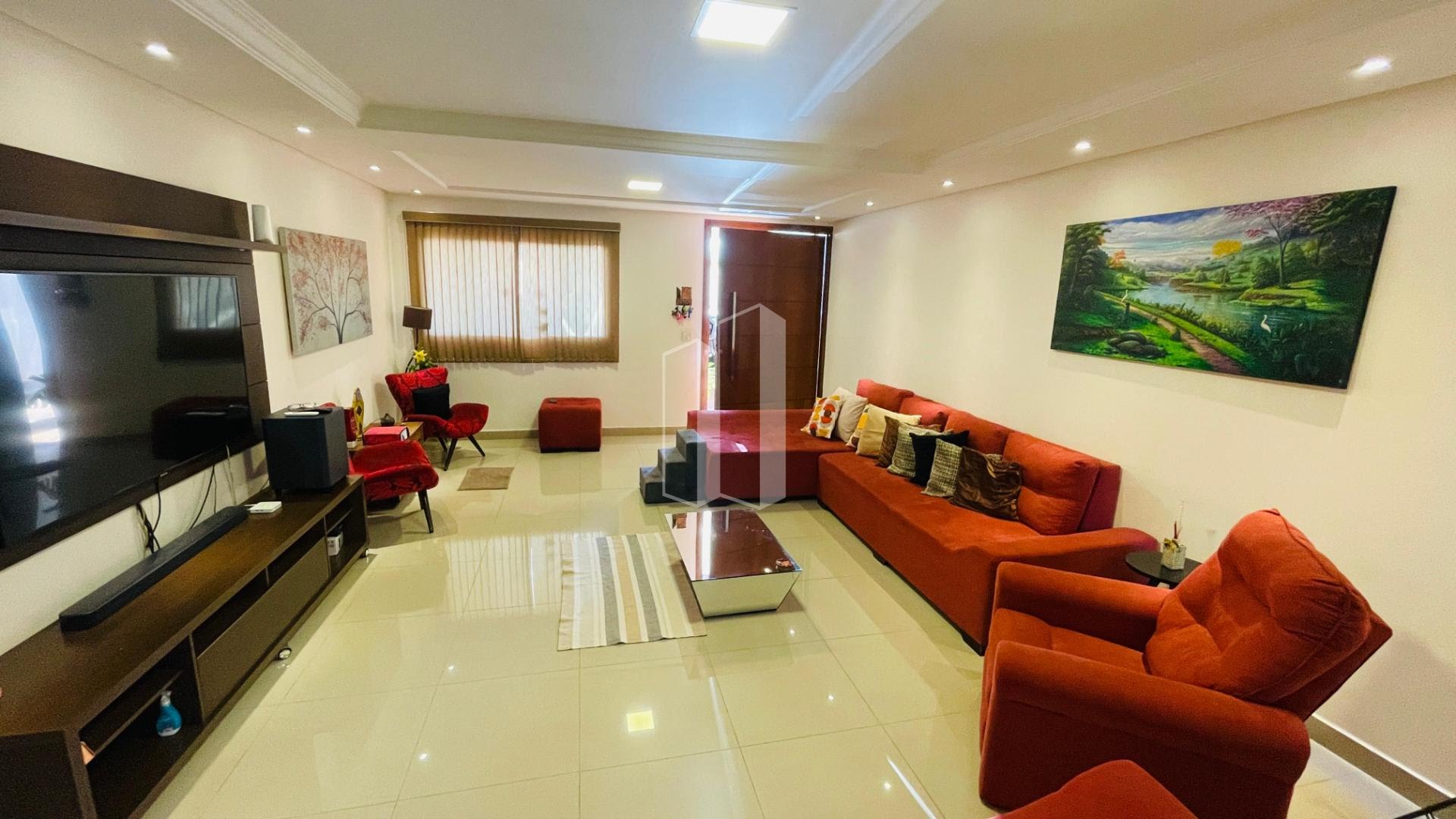 Casa à venda com 4 quartos, 4 suítes, 4 vagas e 240m² no Jardim Planalto, Goiânia (GO) — foto 8 de 30