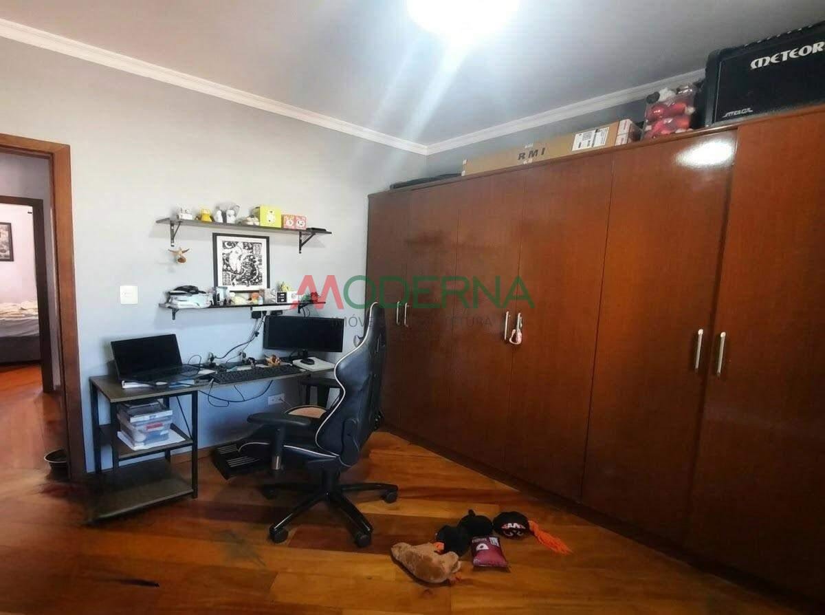 Casa à venda com 4 quartos, 1 suíte, 3 vagas e 300m² no Rudge Ramos, São Bernardo do Campo (SP) — foto 10 de 19