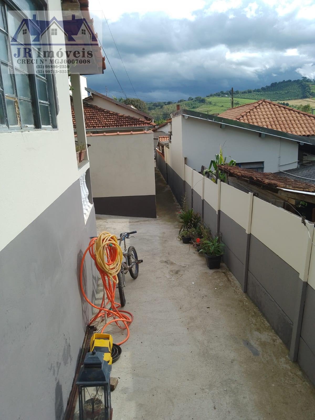 Casa à venda com 3 quartos no Centro, Pedralva (MG) — foto 2 de 8