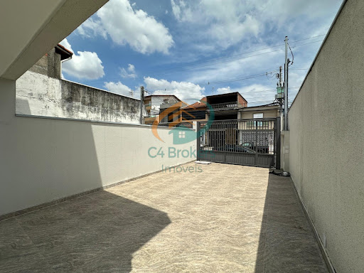 Sobrado em Rua em Parque Continental - Guarulhos, SP