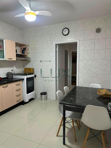 Apartamento 03 Dorm. em Meia Praia  -  Itapema