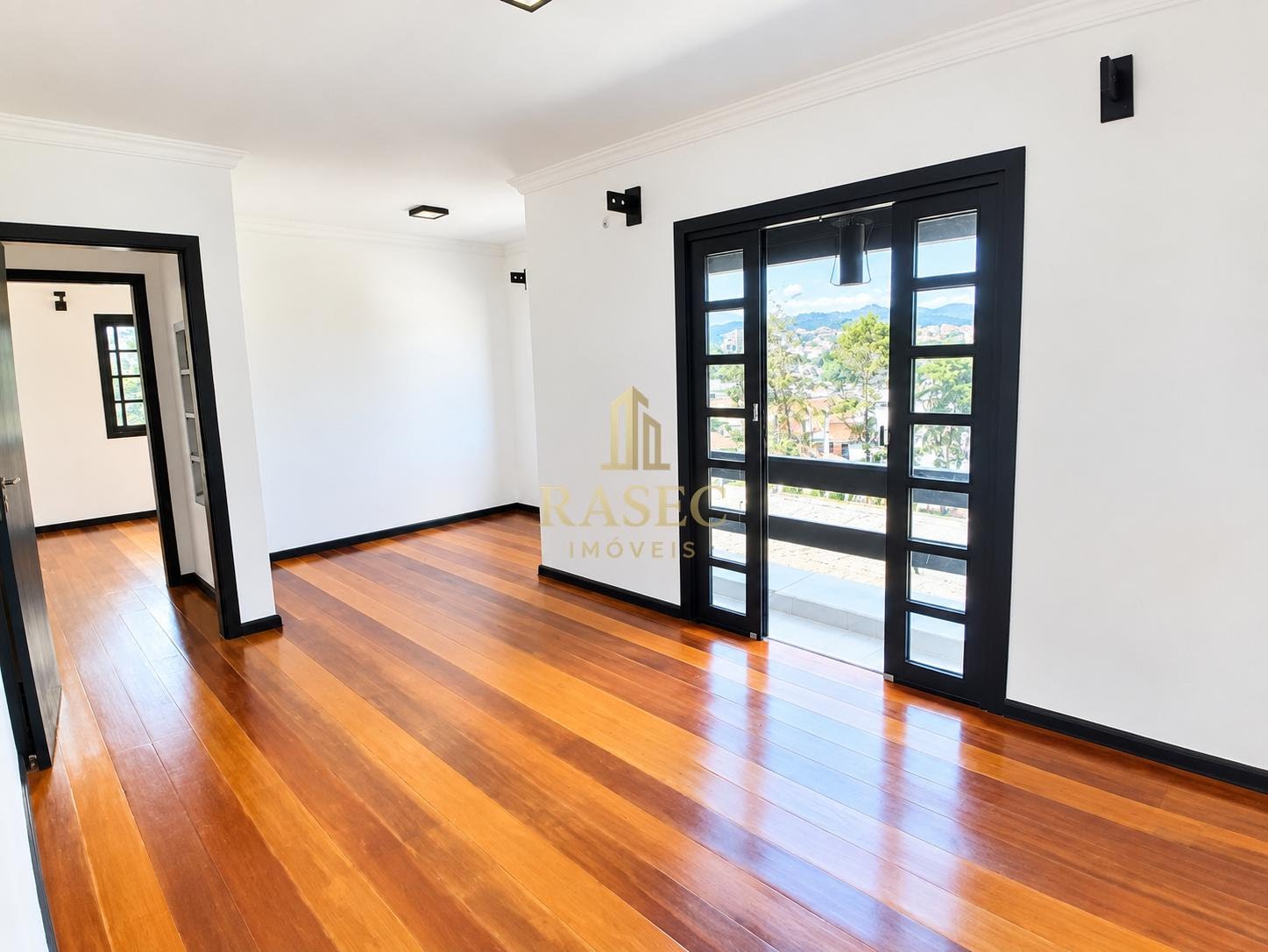 Casa para alugar com 4 quartos, 1 suíte, 2 vagas e 1m² no Primeiro de Maio, Brusque (SC) — foto 10 de 14