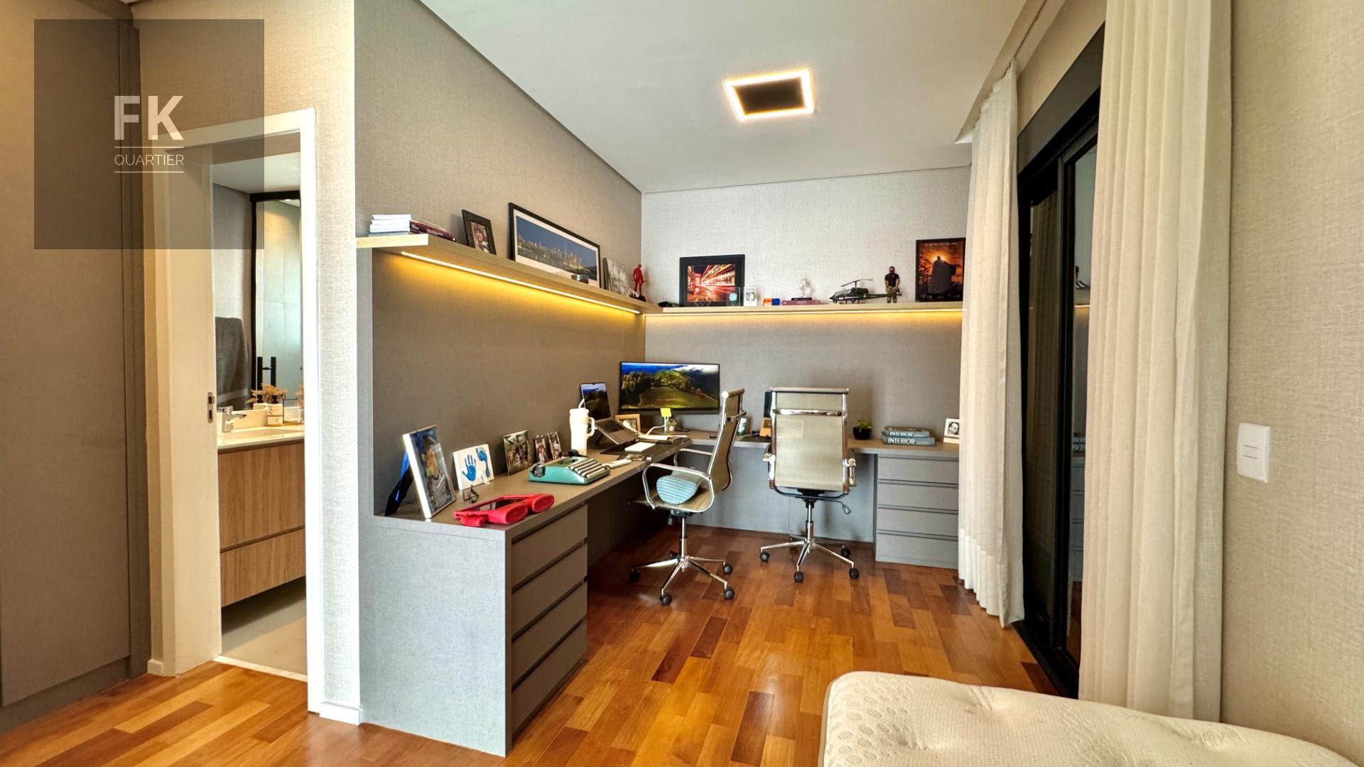 Casa à venda com 4 quartos, 4 suítes, 6 vagas e 574m² no Cidade Tamboré, Santana de Parnaíba (SP) — foto 21 de 26