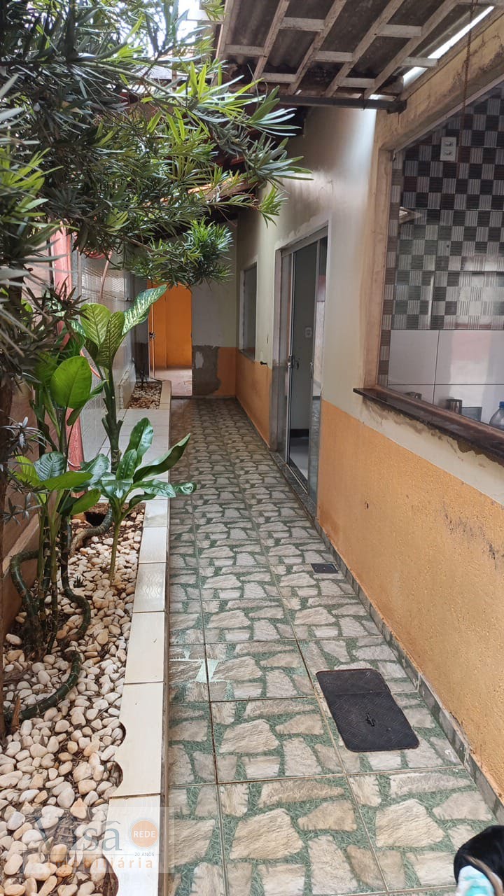 Casa para alugar com 3 quartos, 1 suíte, 2 vagas e 360m² no Novo Horizonte, Paracatu (MG) — foto 21 de 22