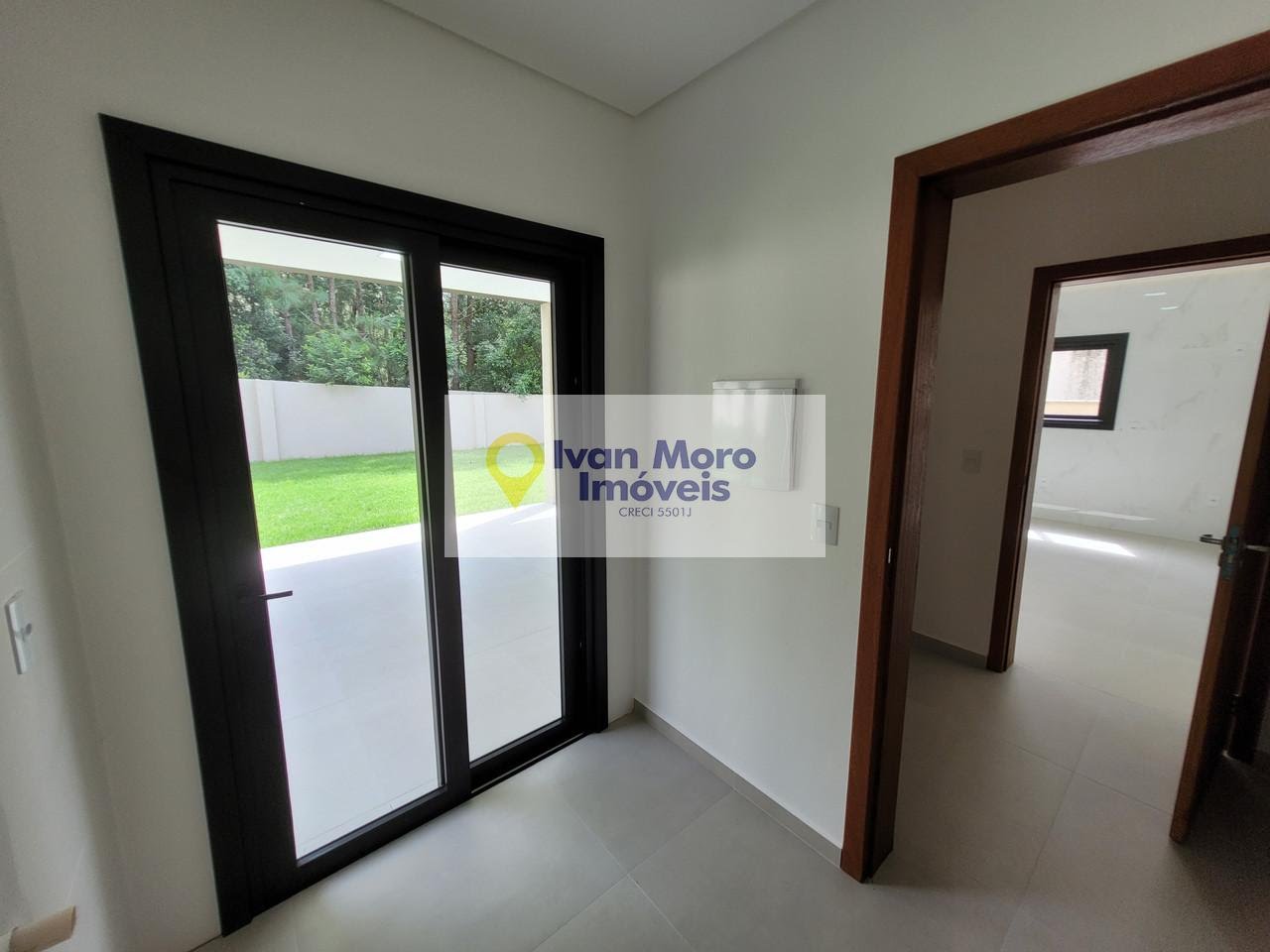 Casa à venda com 4 quartos, 3 suítes, 4 vagas e 270m² no São João do Rio Vermelho, Florianópolis (SC) — foto 25 de 27