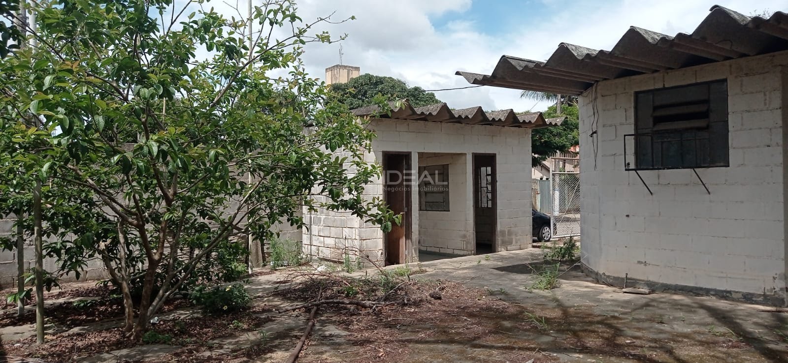 Excelente área industrial com toda infraestrutura para aluguel ou venda com 2000m2 em Donana, próxima à rodovia Campos/Farol cod 15797